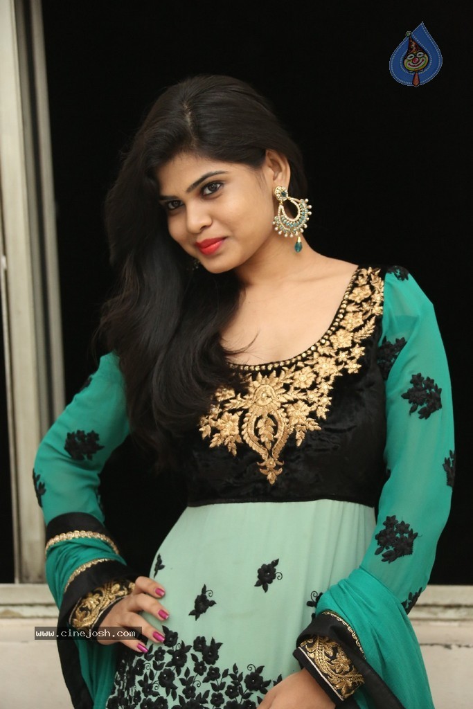 Alekhya New Photos - 32 / 89 photos