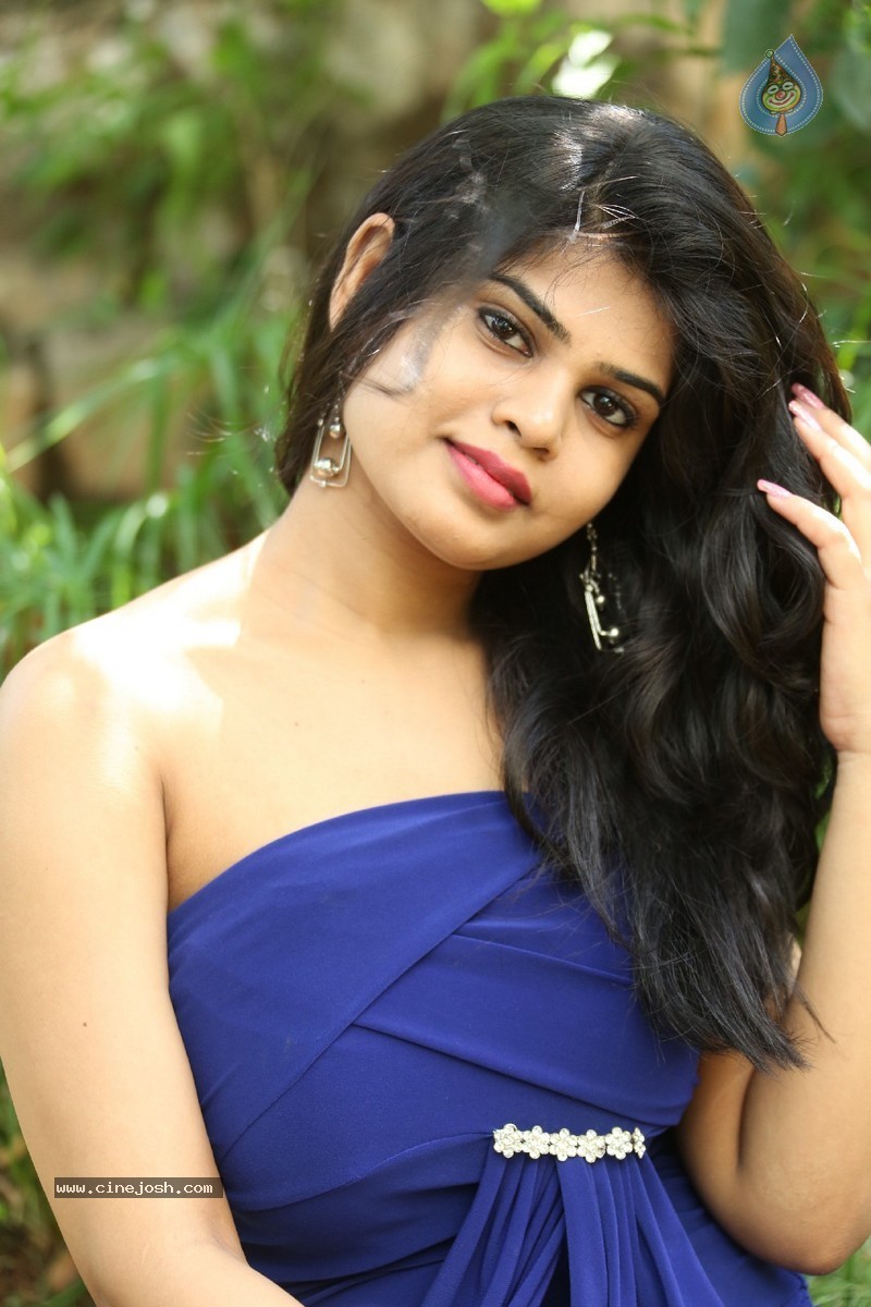 Alekhya New Pics - 101 / 118 photos