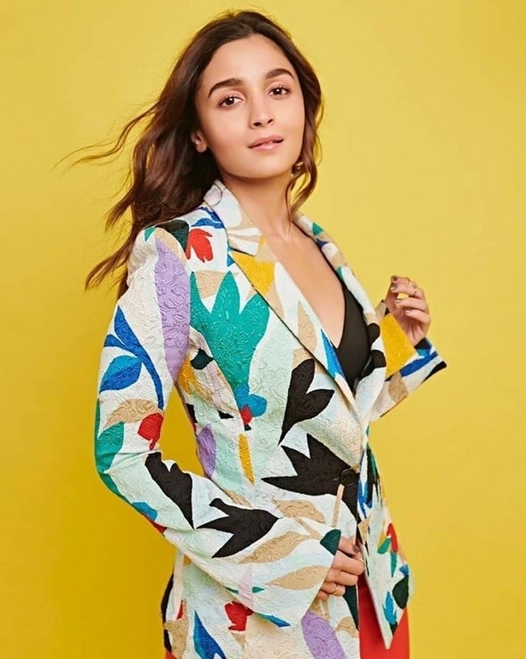 Alia Bhatt Stills - 5 / 7 photos