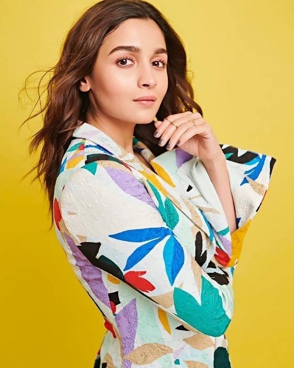 Alia Bhatt Stills - 6 / 7 photos