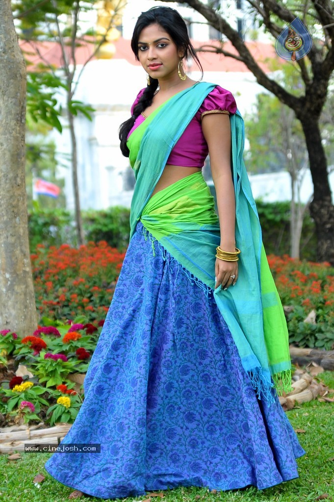 Amala Paul Hot Gallery - 17 / 52 photos