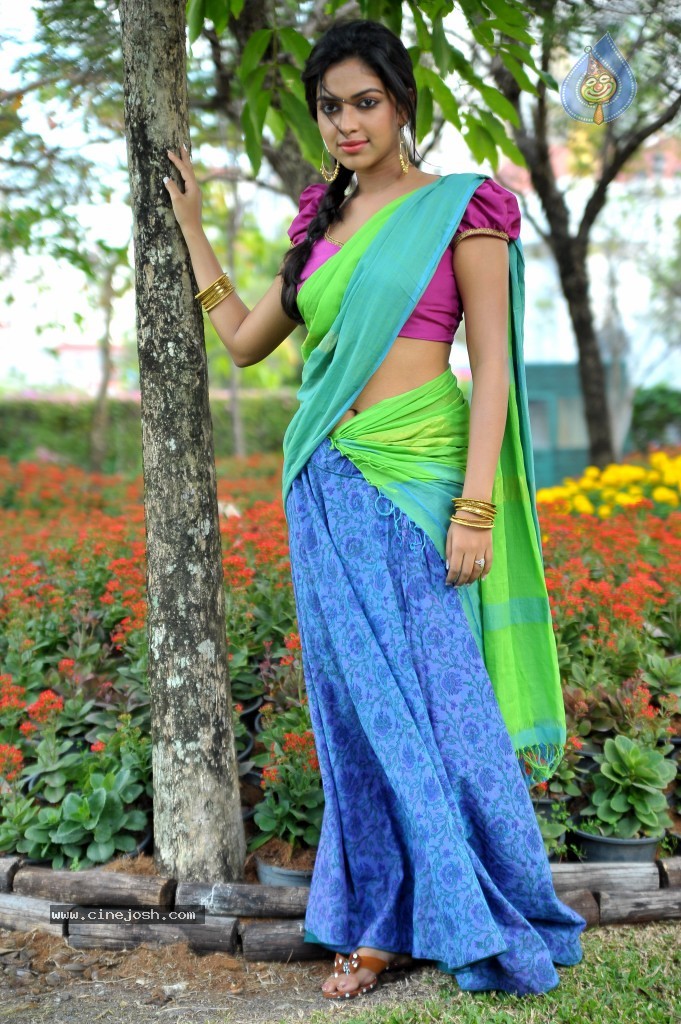 Amala Paul Hot Gallery - 44 / 52 photos