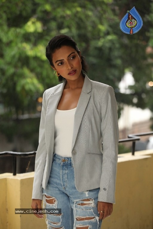 Amala Paul Interview - 15 / 21 photos