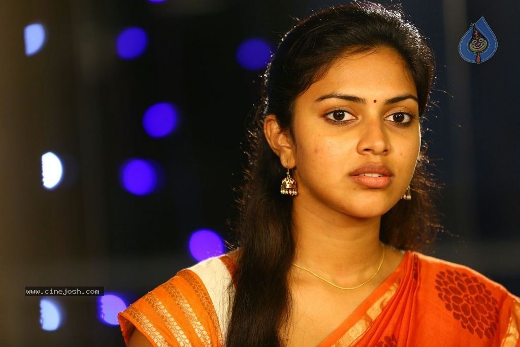 Amala Paul Latest Photos - 36 / 98 photos