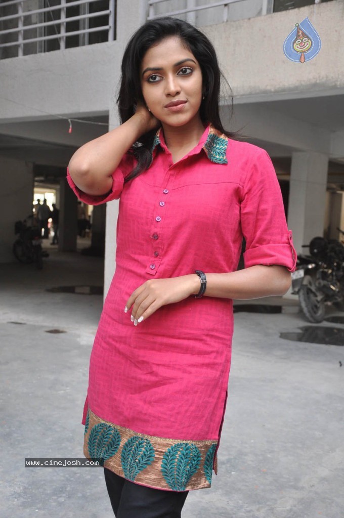 Amala Paul Latest Stills - 52 / 54 photos
