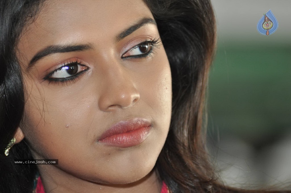 Amala Paul Latest Stills - 53 / 54 photos