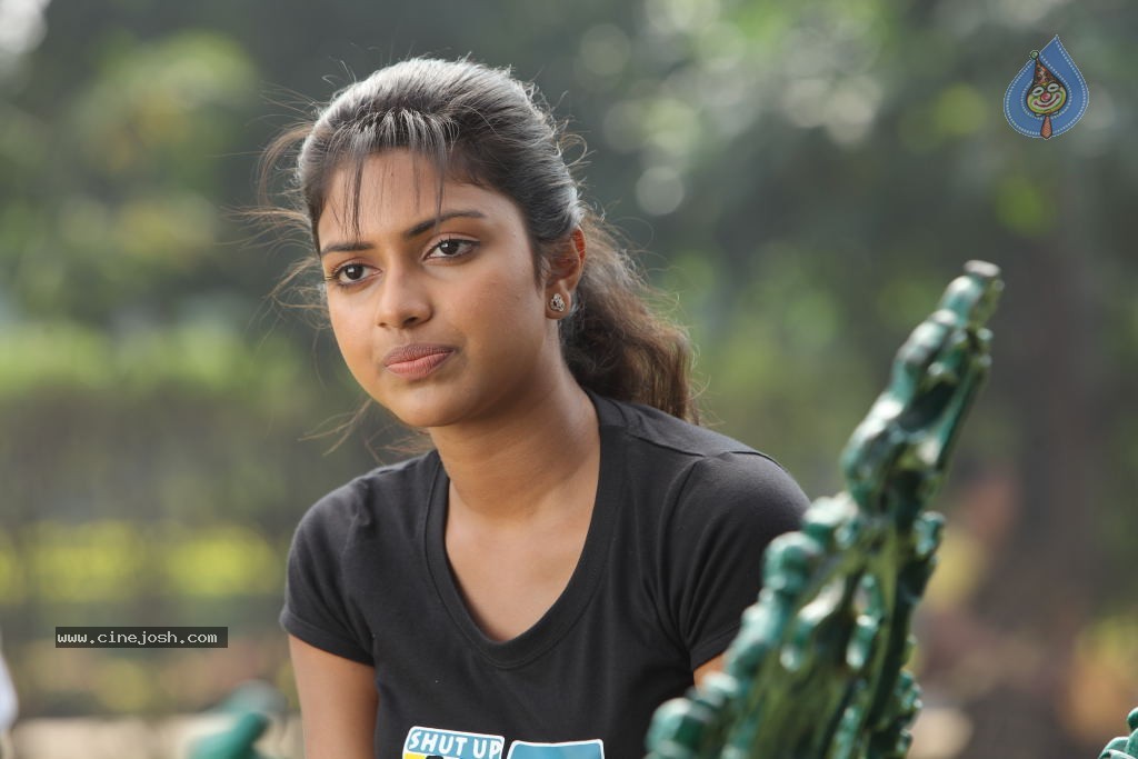 Amala Paul Latest Stills - 21 / 44 photos