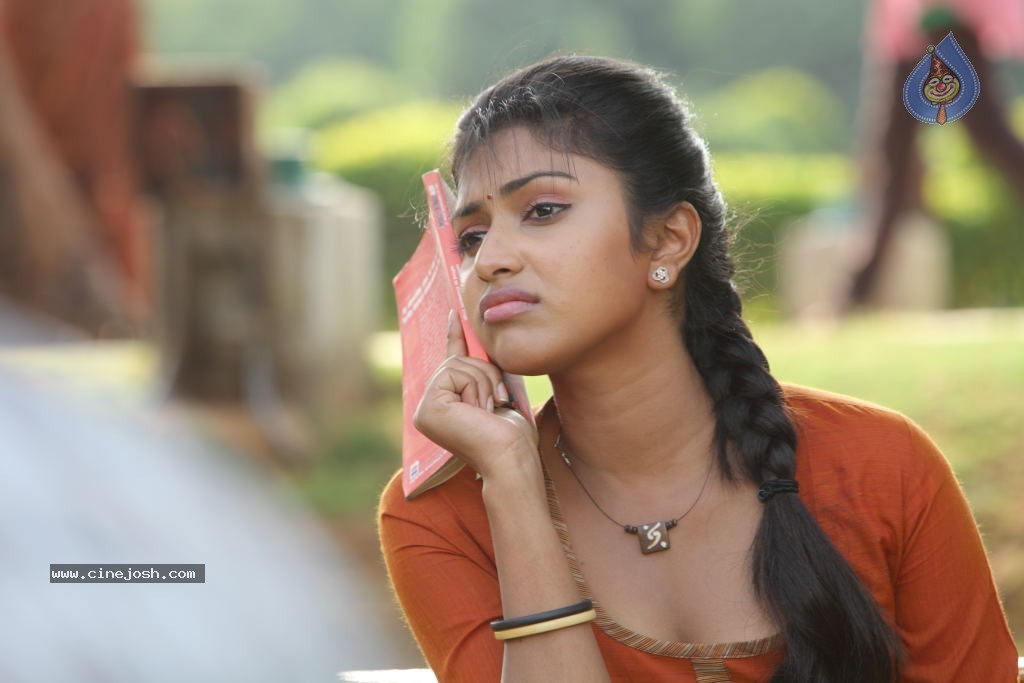 Amala Paul New Gallery - 32 / 58 photos
