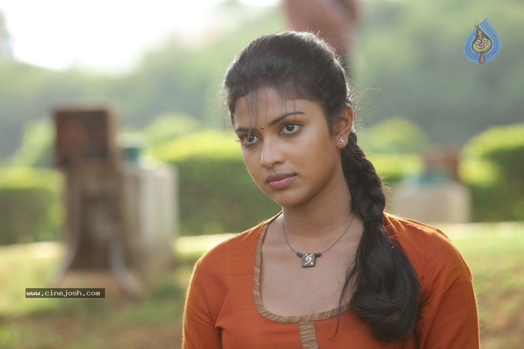 Amala Paul New Gallery - 38 / 58 photos