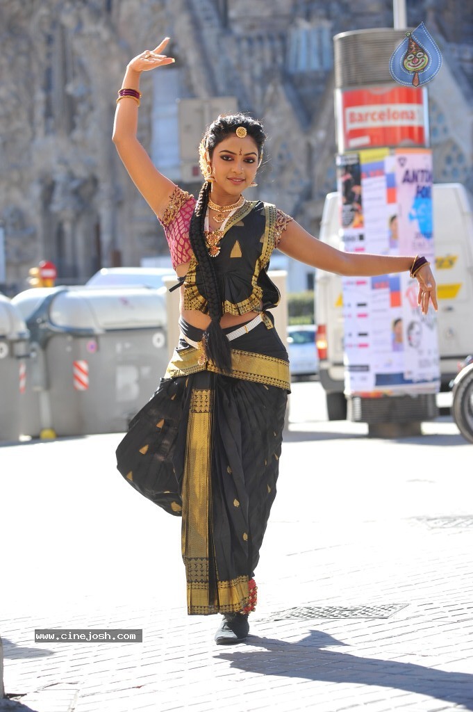 Amala Paul New Photos - 29 / 95 photos