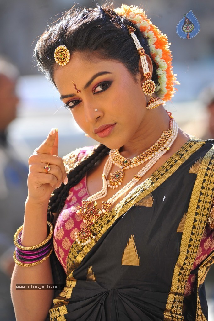Amala Paul New Photos - 37 / 95 photos