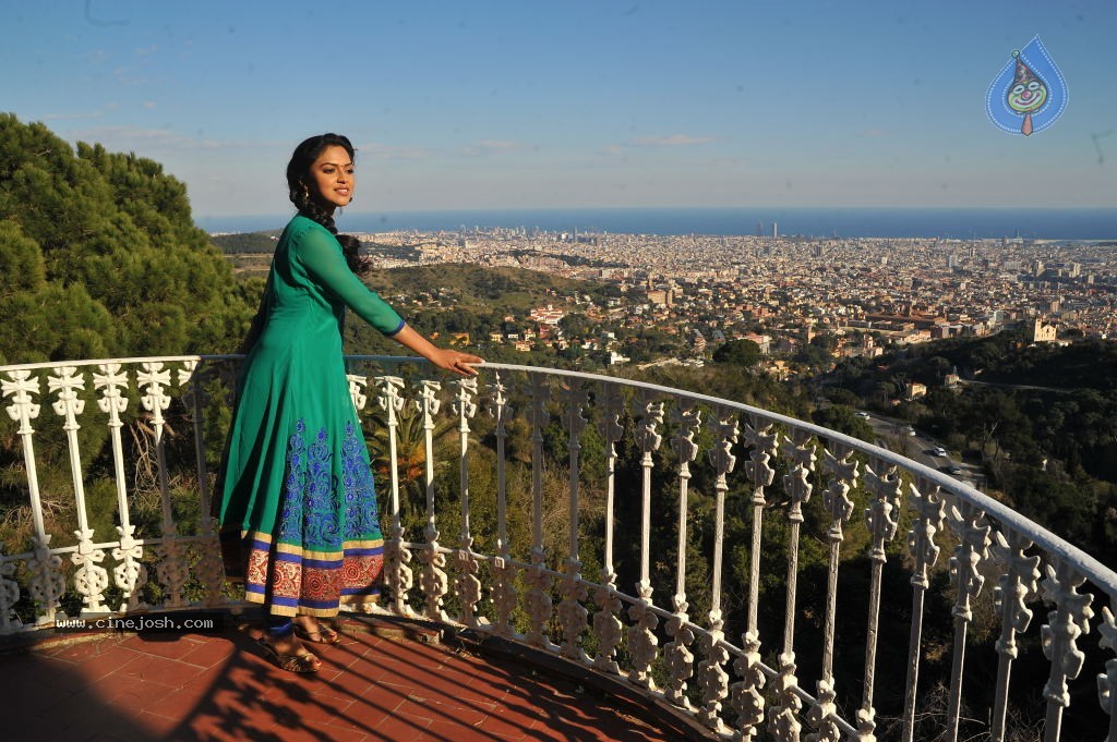 Amala Paul New Stills - 42 / 60 photos