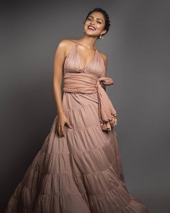 Amala Paul Photos - 5 / 15 photos