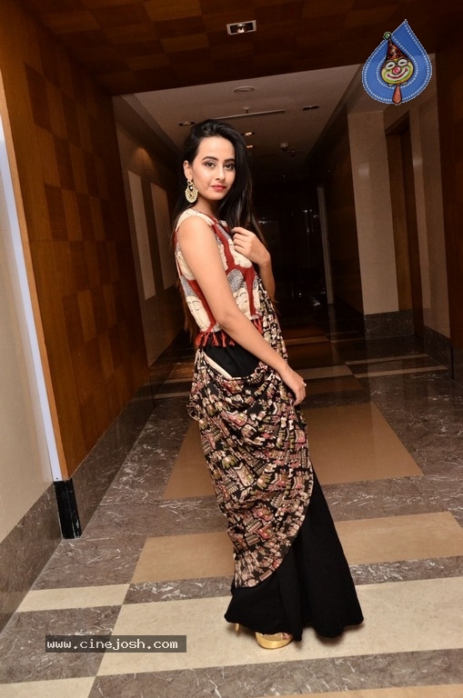 Amiksha Pawar Images - 1 / 21 photos