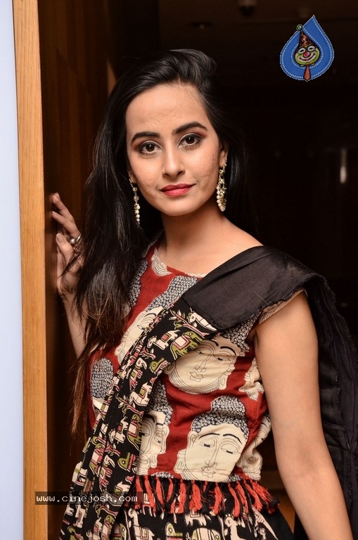 Amiksha Pawar Images - 5 / 21 photos