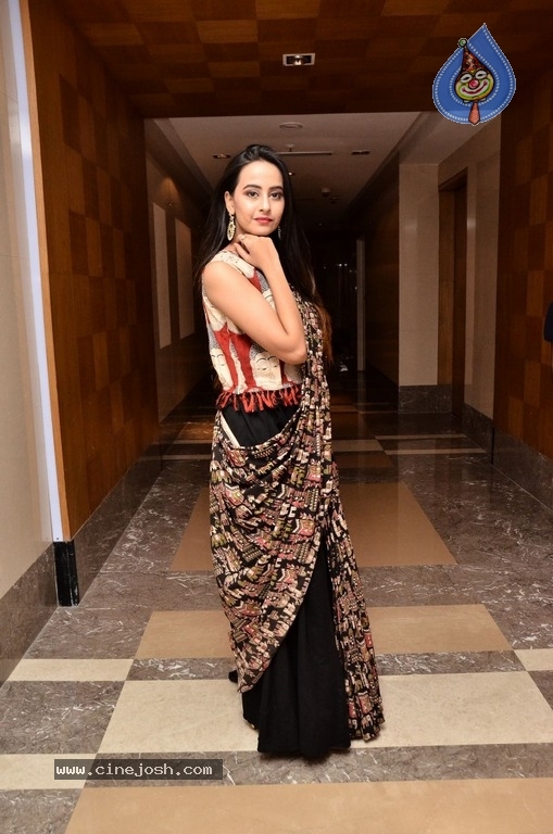 Amiksha Pawar Images - 11 / 21 photos