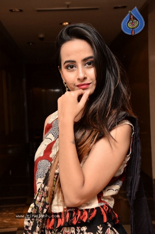 Amiksha Pawar Images - 15 / 21 photos