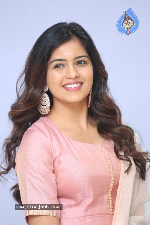 Amritha Aiyer Stills - 16 / 21 photos