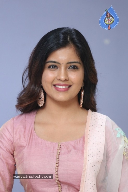 Amritha Aiyer Stills - 18 / 21 photos