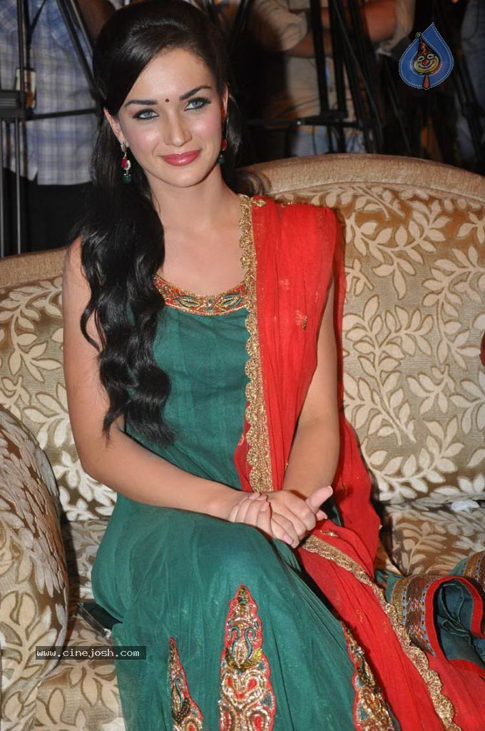 Amy Jackson New Stills - 6 / 45 photos