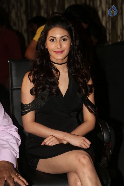 Amyra Dastur Latest Photos - 38 / 56 photos