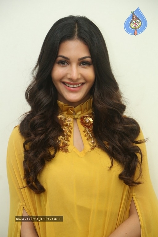 Amyra Dastur Latest Stills - 7 / 17 photos