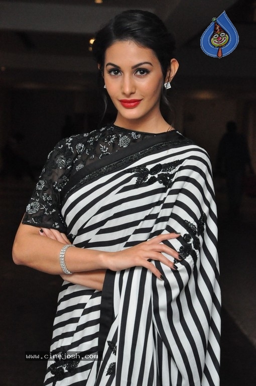 Amyra Dastur Photos - 1 / 53 photos