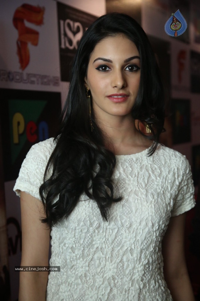 Amyra Dastur Stills - 36 / 47 photos