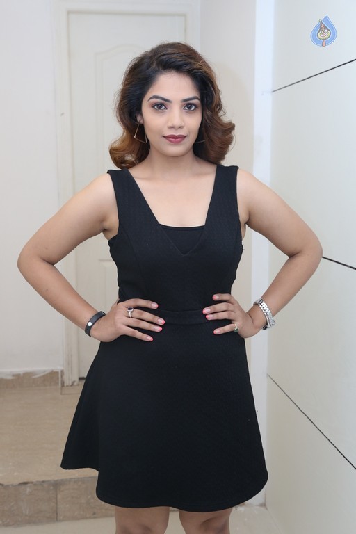 Anamika New Photos - 10 / 21 photos