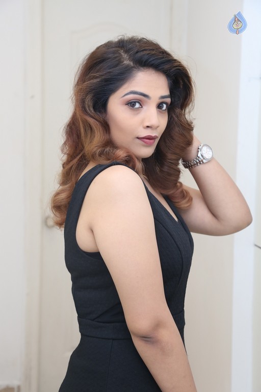 Anamika New Photos - 14 / 21 photos