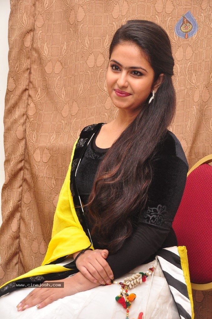 Avika New Pics - 6 / 64 photos