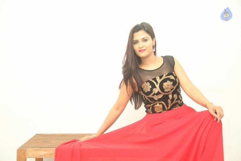 Ananya Shetty New Photos - 19 / 36 photos