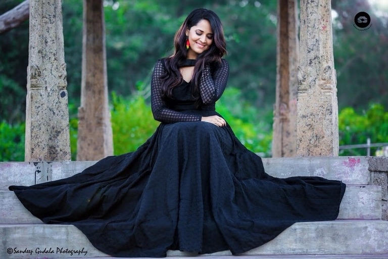 Anasuya Bharadwaj Latest Photoshoot - 2 / 4 photos