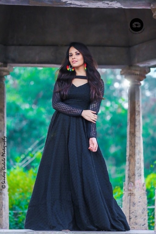 Anasuya Bharadwaj Latest Photoshoot - 4 / 4 photos