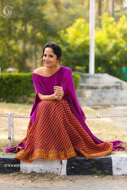 Anasuya Bharadwaj Latest Photoshoot - 5 / 6 photos