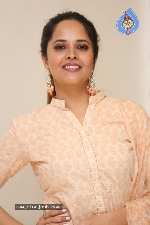 Anasuya Bharadwaj Photos - Photo 10 of 13 Anasuya Bharadwaj Photos - Photo 10 of 13