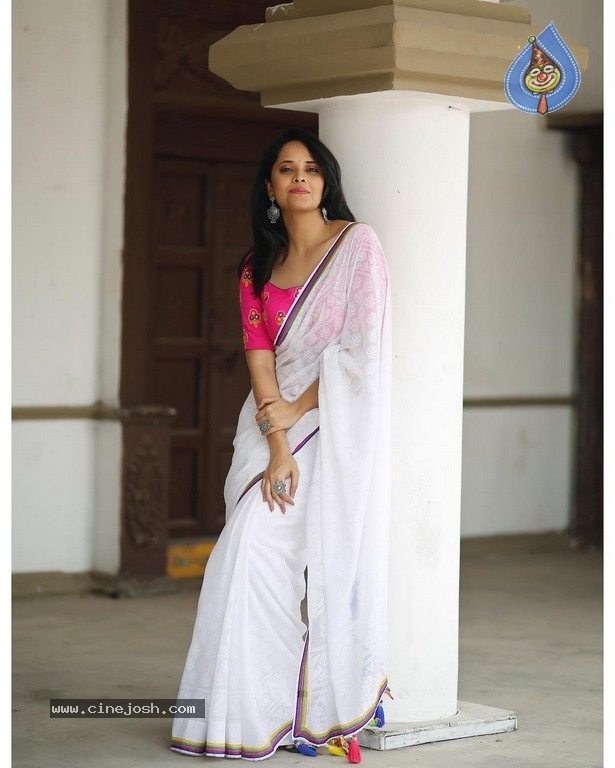 Anasuya Bharadwaj Photos - 5 / 10 photos