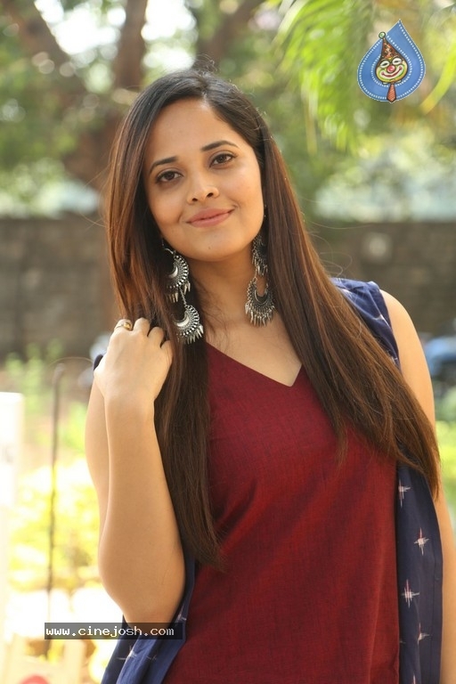 Anasuya Bharadwaj Photos - Photo 5 of 21 Anasuya Bharadwaj Photos - Photo 5 of 21