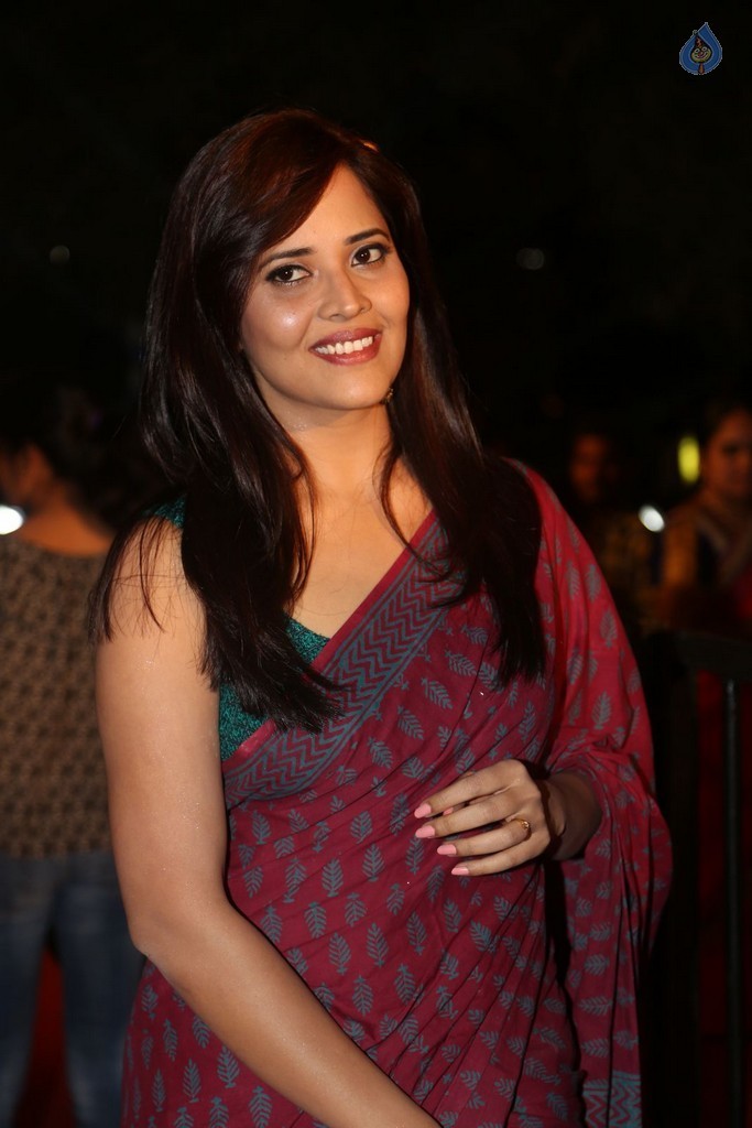 Anasuya Gallery - 19 / 51 photos