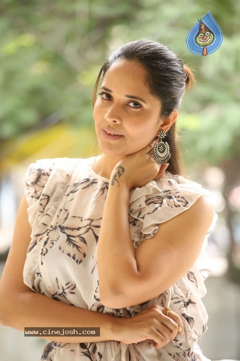 Anasuya  Interview Pics - 10 / 21 photos