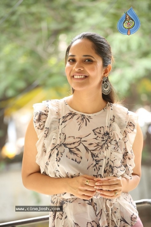 Anasuya  Interview Pics - 16 / 21 photos