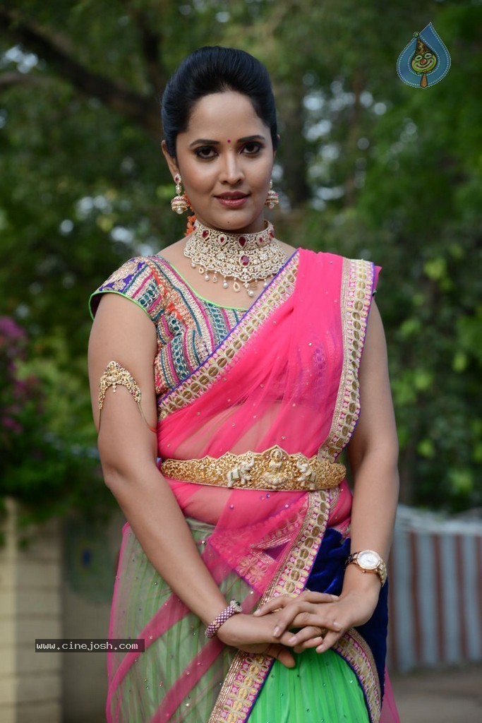 Anasuya Latest Stills - 16 / 57 photos