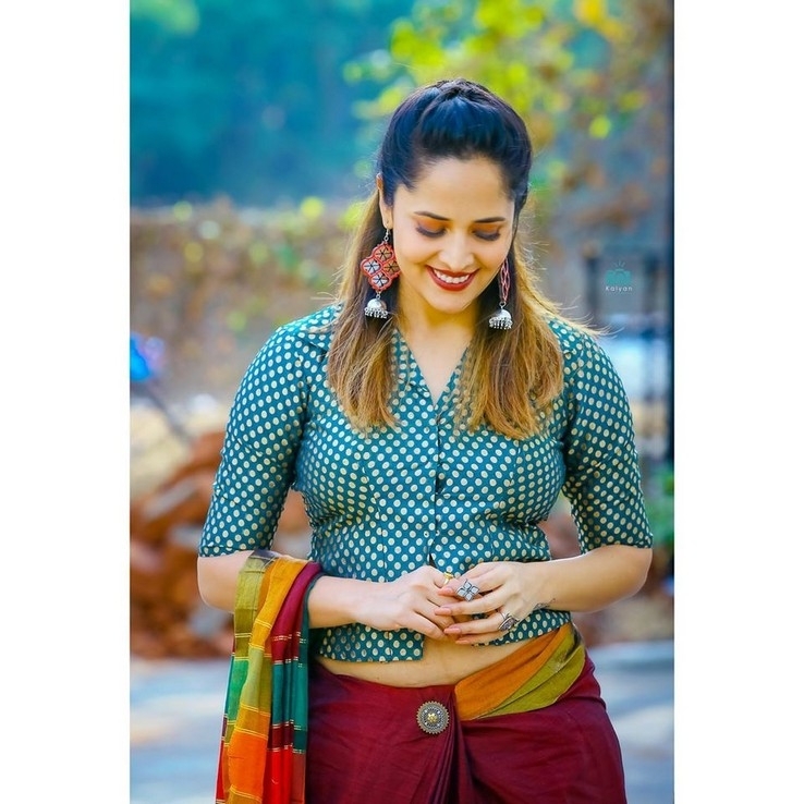 Anasuya Photoshoot - 1 / 10 photos