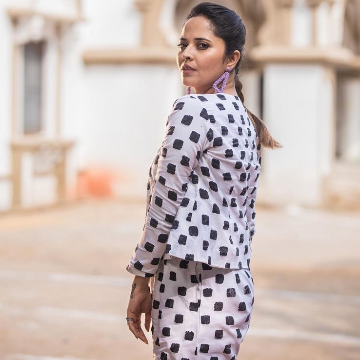 Anasuya Photoshot - 6 / 7 photos