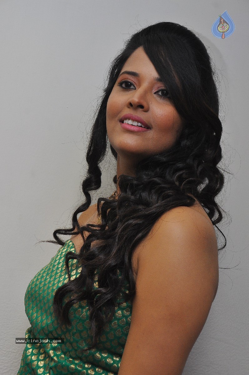 Anasuya Stills - 1 / 44 photos