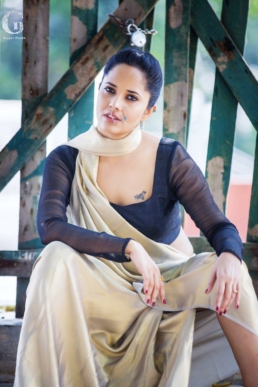 Anchor Anasuya Bharadwaj Latest Photoshoot - 6 / 7 photos