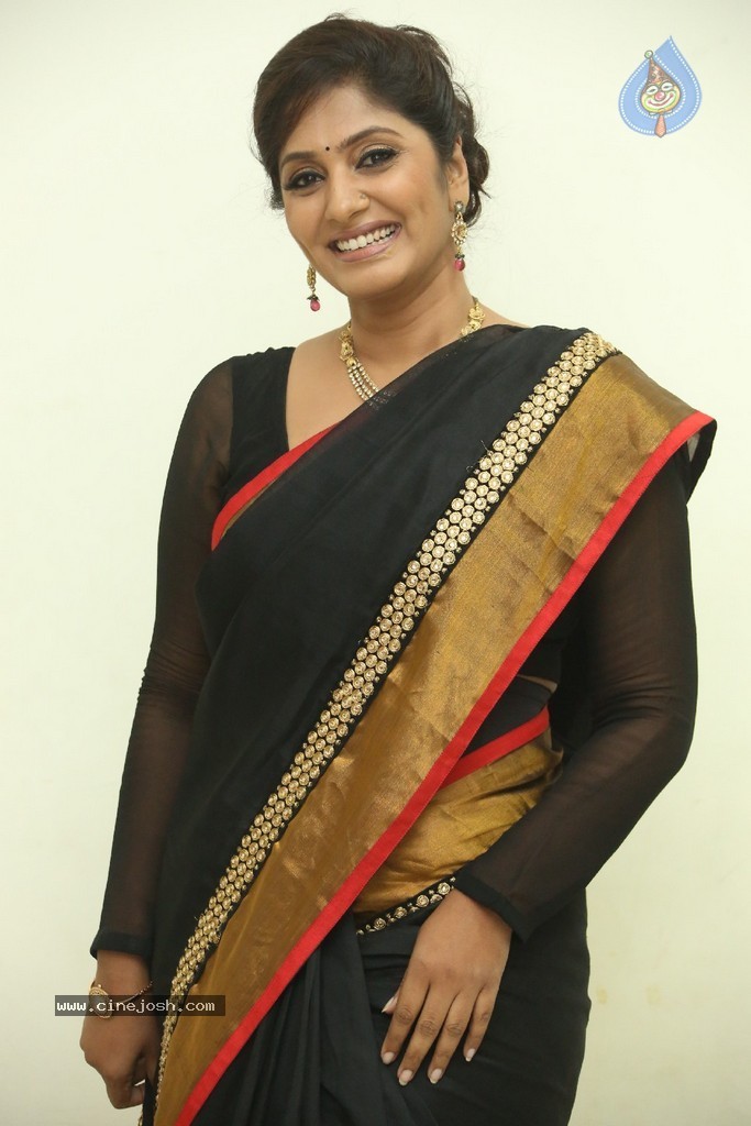 Anchor Jhansi New Stills - 45 / 74 photos