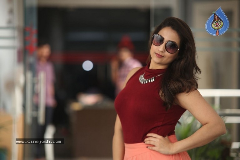 Anchor Manjusha Latest Images - 14 / 21 photos
