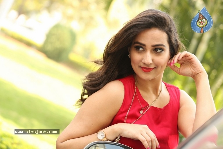 Anchor Manjusha Latest Photos - 6 / 20 photos