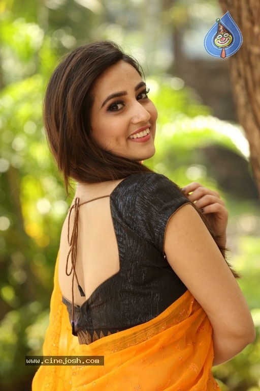 Anchor Manjusha Latest Stills - 27 / 27 photos
